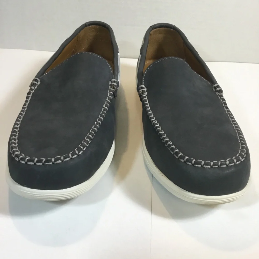 Men’s navy blue slip on boat shoes NIB